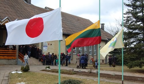 Vasario 16-ąją Kurkliuose paminėjo Japonijos ambasadorius Lietuvoje Toyoei Shigeeda 