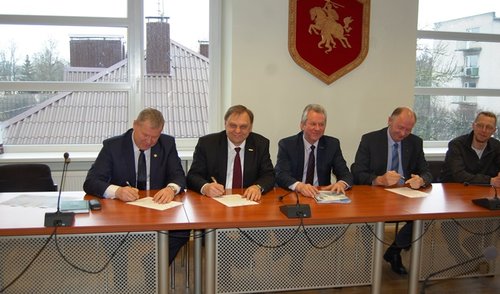 Anykščiuose sužaliuos Lietuvos Valstybingumo atkūrimo 100-mečiui skirta ąžuolų giria