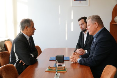 Anykščiuose lankėsi Izraelio ambasadorius Lietuvoje Amiras Maimonas