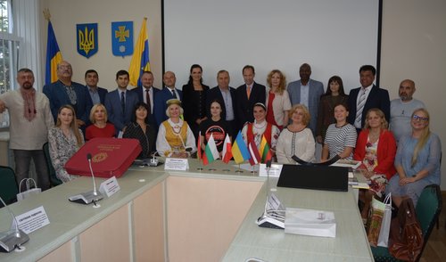 Anykščių rajono savivaldybės delegacija viešėjo Mirgorode