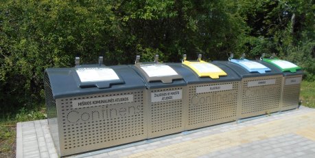 Pusiau požeminių konteinerių startas