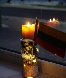 Kviečiame Sausio 13 – ąją minėti visuotine pilietine iniciatyva „Atmintis gyva, nes liudija“