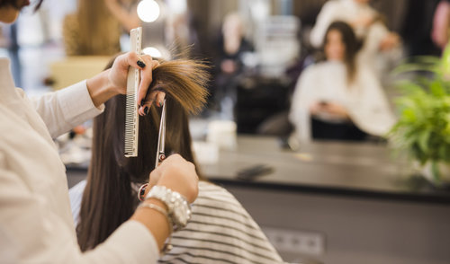 Parengtos rekomendacijos kirpykloms ir nagų priežiūros salonams