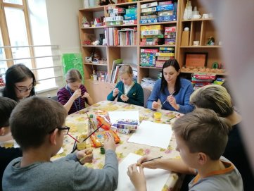 Įgyvendinamas projektas “Kartu pažinkime pasaulį”