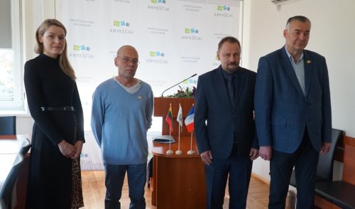ANYKŠČIŲ KRAŠTO GARBĖS AMBASADORIUS PRANCŪZIJOJE – VALDAS PAPIEVIS