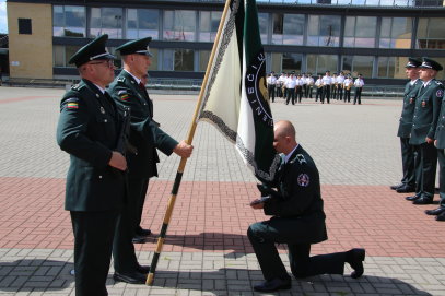 VSAT pareigūnu galima tapti baigus 15 savaičių kursus