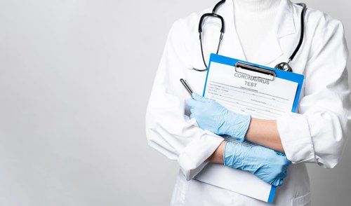 Gydytojas gali anksčiau nutraukti koronavirusu sergančio paciento izoliaciją