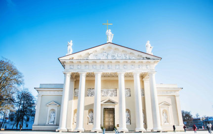 Atnaujintos rekomendacijos religinėms bendruomenėms: apeigas prašoma organizuoti nuotoliniu būdu