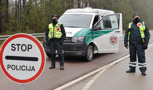 Naujųjų metų sutikimo naktis ir šventinis savaitgalis praėjo be didelių incidentų