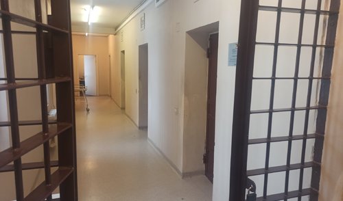 Uždaroma Utenos apskrities vyriausiojo policijos komisariato areštinė