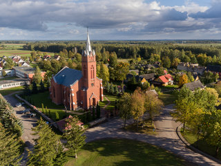 Viešintų bažnyčia tapo gražesnė