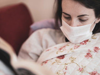Ką turi daryti sąlytį su sergančiuoju šeimoje turėję asmenys