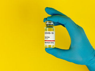 Ukrainos gyventojai Lietuvoje galės pasiskiepyti nuo COVID-19 ligos