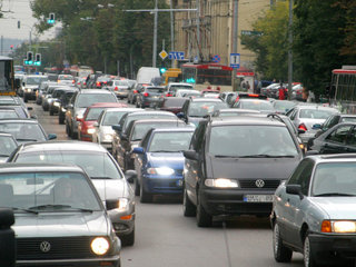 Sumažinkite išlaidas kurui – pasinaudokite subsidija mažataršiam automobiliui įsigyti