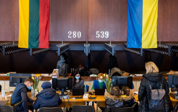 Nuo balandžio 2 d. keičiasi migracijos paslaugų teikimo laikas ukrainiečių registracijos centruose