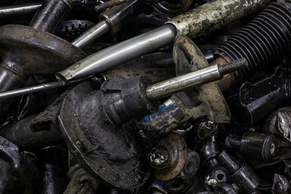Metas išsivalyti namų ūkyje susikaupusias automobilių ir kitas atliekas