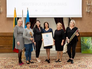 Anykščių socialinės globos namams LR socialinės apsaugos ir darbo ministrė Monika Navickienė...