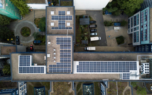 Nepasiturintys gyventojai jau gali teikti paraiškas paramai saulės elektrinėms ir netaršiems...