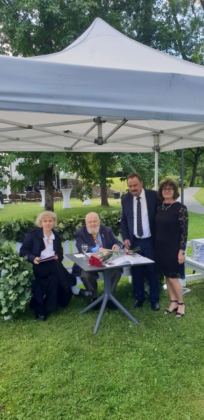 Profesorius A. A. Avižienis mini 90-ąjį jubiliejų