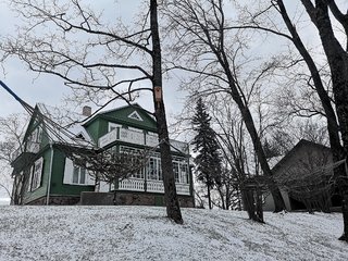  ARTĖJANT A. BARANAUSKO IR A. VIENUOLIO-ŽUKAUSKO MEMORIALINIO MUZIEJAUS ŠIMTOSIOMS METINĖMS...