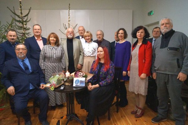 Istorijų dvarelyje įteikta Antano Baranausko literatūrinė premija