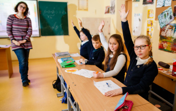 Pedagogai kviečiami nemokamai įgyti papildomų kompetencijų: rusų kalbos mokytojams – pirmumo teisė