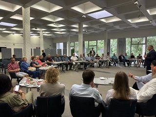 Verslo pusryčiai – dialogas prie kavos puodelio Anykščiuose