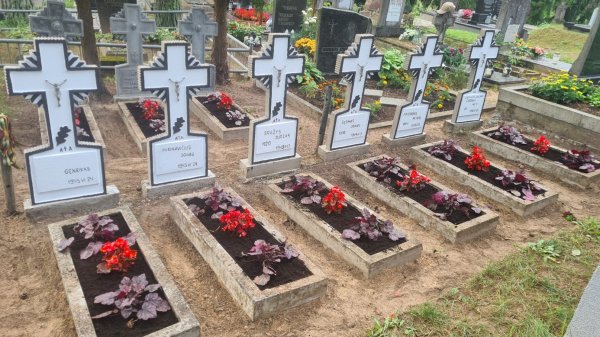 Andrioniškio seniūnijoje sutvarkyti partizanų kapai