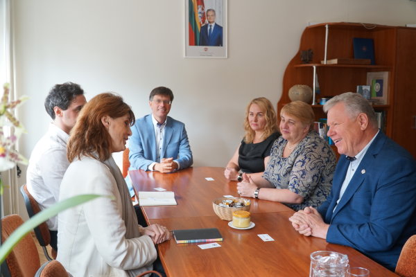 Anykščiuose svečiavosi Sakartvelo ambasadorė