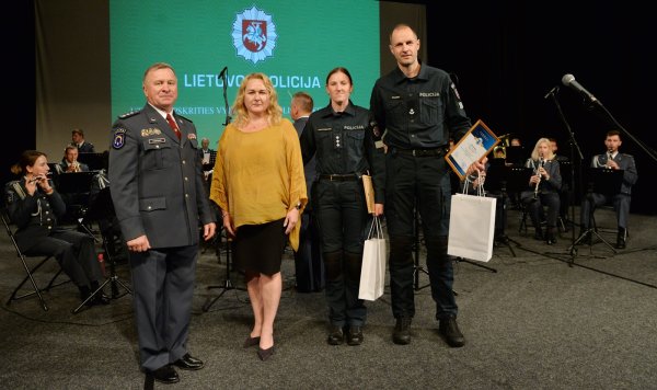 Utenos apskrities policijos pareigūnai minėjo profesinę šventę – Policijos Angelų sargų dieną