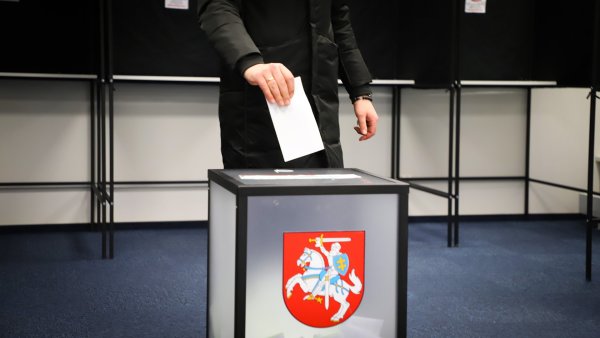 Antradienį prasideda balsavimas iš anksto Prezidento rinkimų antrajame ture