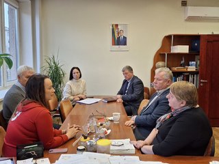 Lietuvos Raudonojo Kryžiaus atstovai lankėsi Anykščių rajono savivaldybėje – aptartos...