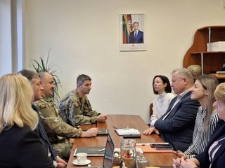 Anykščių rajono savivaldybės vadovai susitiko su Karo komendantu