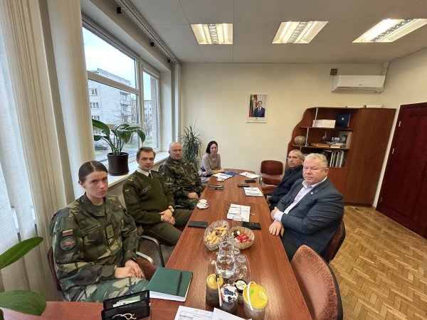 Anykščių rajono savivaldybės meras susitiko su Šaulių sąjungos atstovais