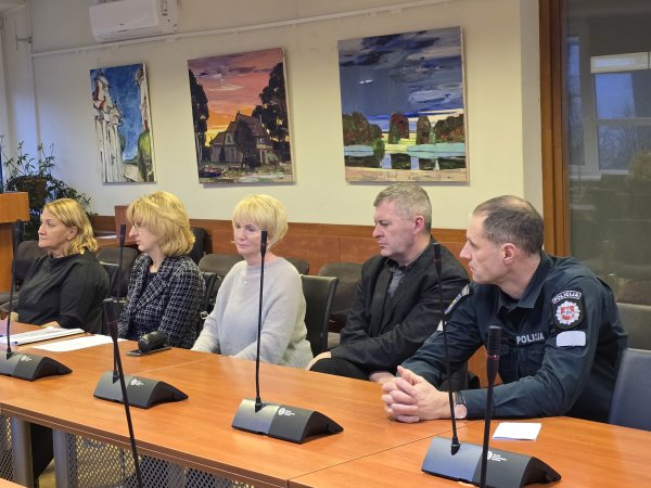 Posėdžiavo Anykščių rajono savivaldybės administracijos smurto artimoje aplinkoje prevencijos...
