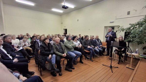Debeikiuose vyko susitikimas su gyventojais: aptarti aktualūs klausimai ir pristatyti įgyvendinti...