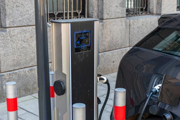 Elektromobiliams įsigyti – 20 mln. eurų paramos: kvietimai startuoja liepos 30–31 d.