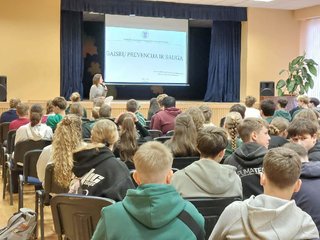 Moksleiviai mokėsi saugiai elgtis ir pasitikrino žinias priešgaisrinės saugos viktorinoje